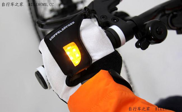 博鱼电竞夜骑实用向-LED自行车转向灯手套(图2)