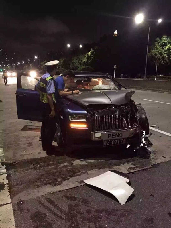 北京超跑车祸父亲人大图片