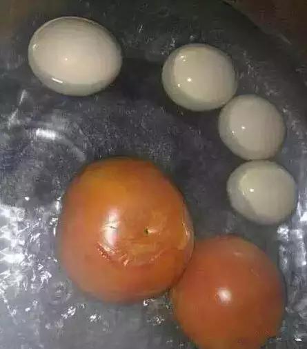 西红柿炒鸡蛋表情包图片