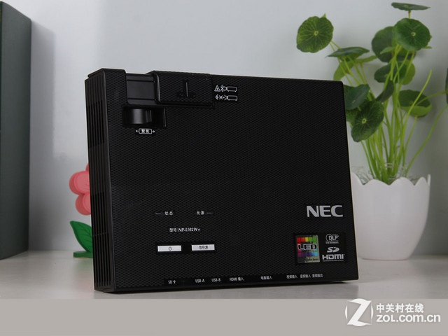 NEC L102W+ 外观图 