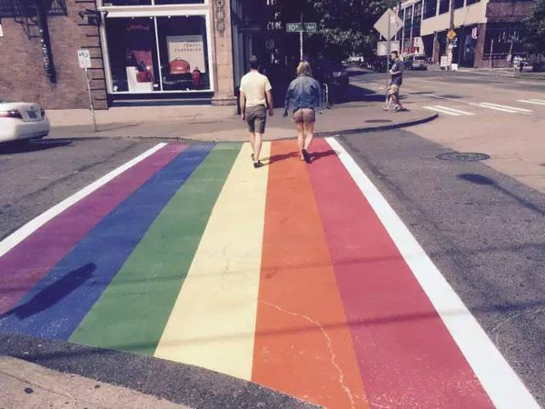 今日真爱(今天，真爱无敌   LOVE IS LOVE=LOVE WINS)