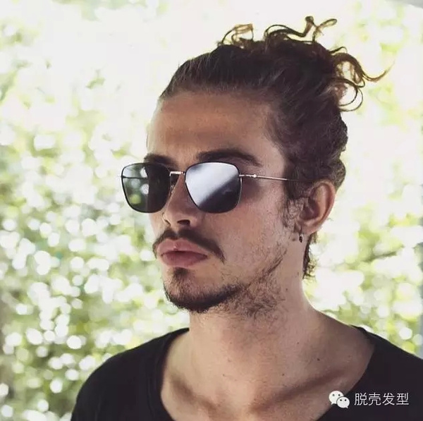 当下超人气的男士发型,检验帅哥的标准man buns