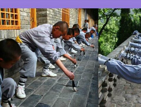 部分学生和家长来到嵩山少林寺武术学校,体验夏令营生活,感受暑期生活