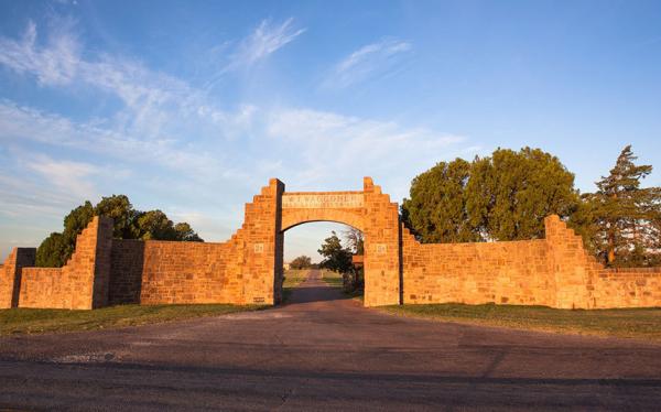 ¿˹ݱ߸ɵزWT Waggoner Estate Ranchռ51ӢĶԼ2064ƽǧף