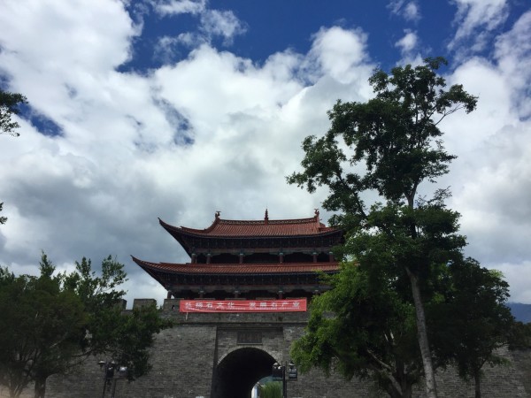 洱海 大理古城一共有四個門,東門洱海門,西門蒼山門,南門和北門.