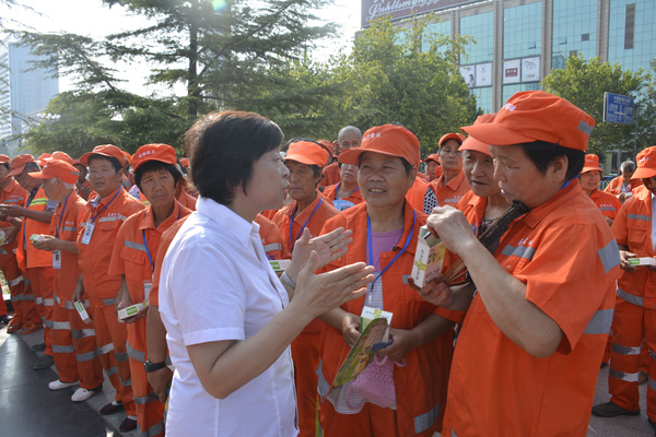 山西华强百汇医药启动"免费用药爱心月"活动