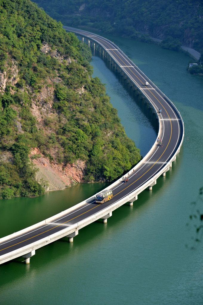 最美水上公路中國首條水上生態環保公路通車