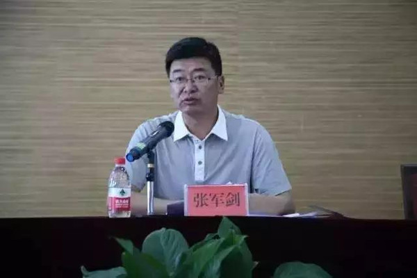 富蕴县委书记张军剑,常务副县长张华,县委常委常永宏