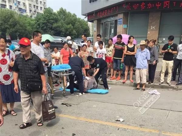 马鞍山惨烈车祸背后真相,轿车连撞多人,车轮被撞