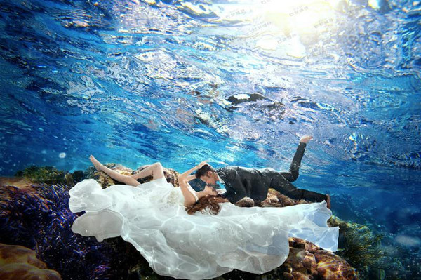 震惊绝不可能存在的水下婚纱照加勒比旅游网