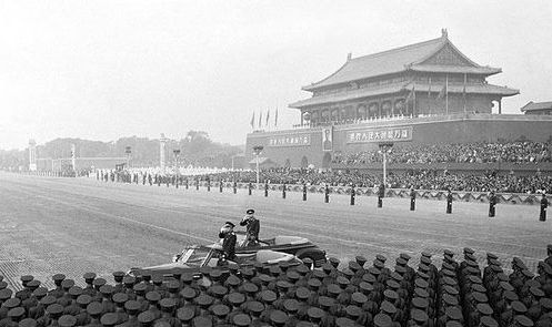 1951年国庆阅兵观礼团图片