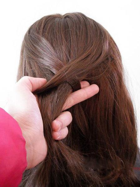 头发太长没关系,这样扎起来,清爽又好看!