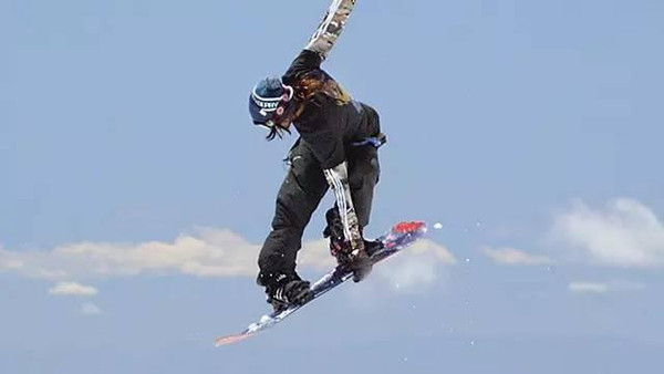 单板滑雪抓板难度图片