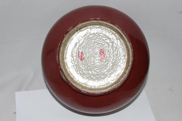 郎窑红釉瓷器底足特征图片