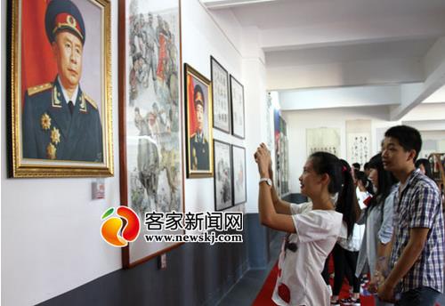指挥部政治部原主任范凌少将,安徽省军区原政委文可芝少将等四位将军