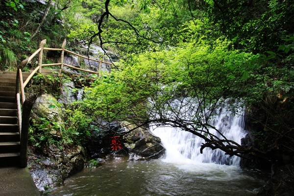 三百山寧都翠微峰定南九曲度假村大餘梅關石城九寨峽谷溫泉世界橙鄉