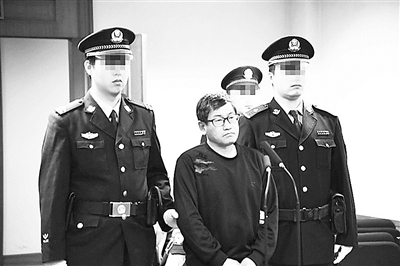 图为史贵升在接受宣判 黄闯 摄