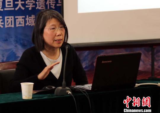 法国国立东方语言文化学院教授徐丹宣读论文贾东 摄