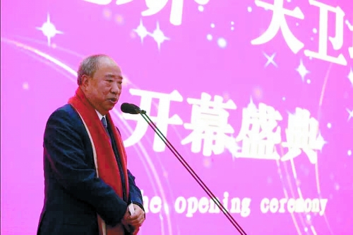 丹尼斯集團董事長王任生致辭