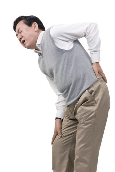 从病种上统计来看,颈肩腰腿疼痛的年轻患者多以急性腰扭伤,强直性脊柱