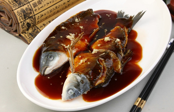 西湖醋魚香氣在,美食聯翩買醉來