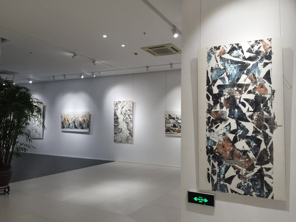 餘樂恩陶瓷藝術展,煙臺美術博物館開幕