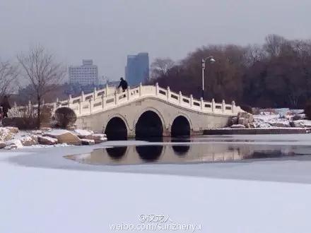 长春南湖公园雪景图