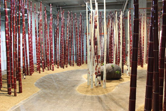 Lee Seung Hee_Red Ceramic Bamboo Forest