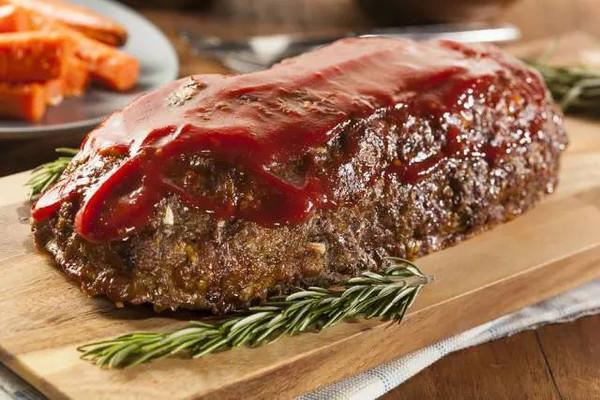 meatloaf 烘肉卷通常是猪绞肉混合牛绞肉制成,浇汁食用海鲜种类