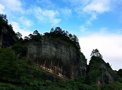 探秘通道:萬佛山邊玉帶河 侗寨住著