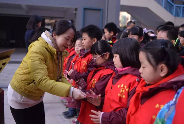 孝义市府西街小学图片