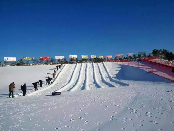 山亭葫芦套滑雪乐园图片