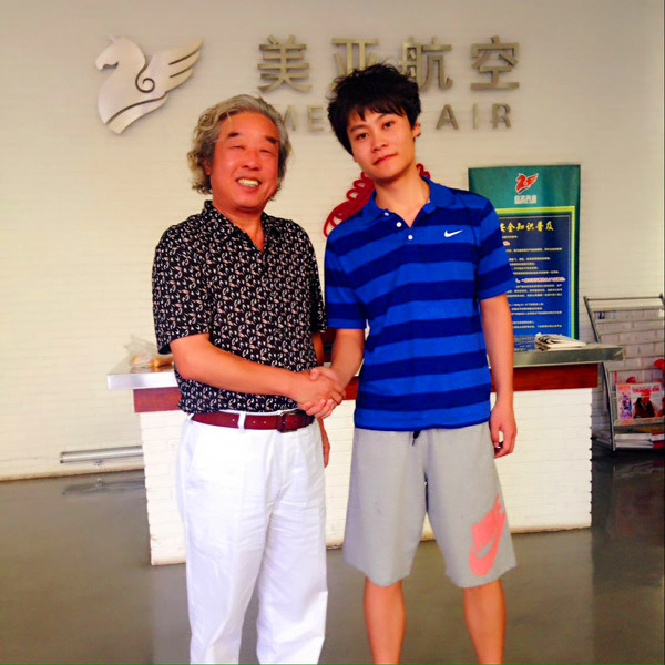 书法家靳建华三亚行