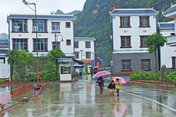 广西马山县小都百:打造"休闲旅游乡村"