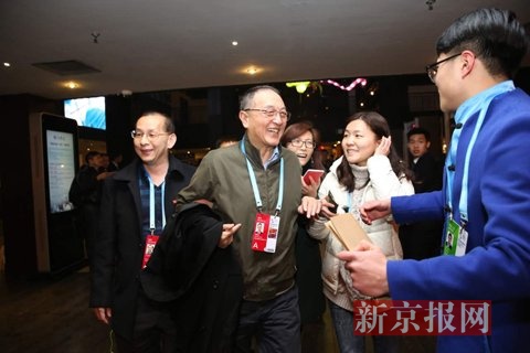 柳传志抵达乌镇参加世界互联网大会。新京报记者 侯少卿 摄