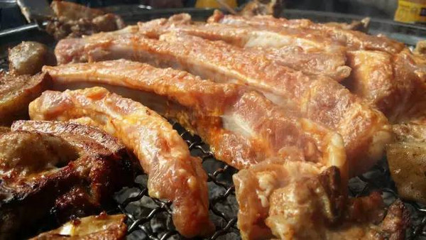 2015成都最火爆的西昌烤肉,全身心为你诚意肉测