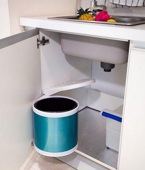 厨房垃圾桶位置图片