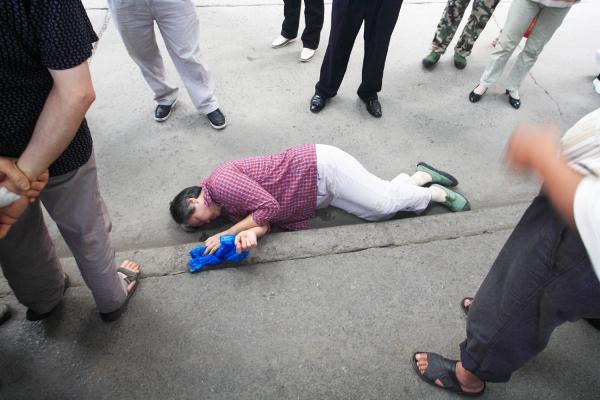 《杭州市文明行为促进条例》30日获浙江省人大常委会审议通过,该条例为救助者免除了后顾之忧。