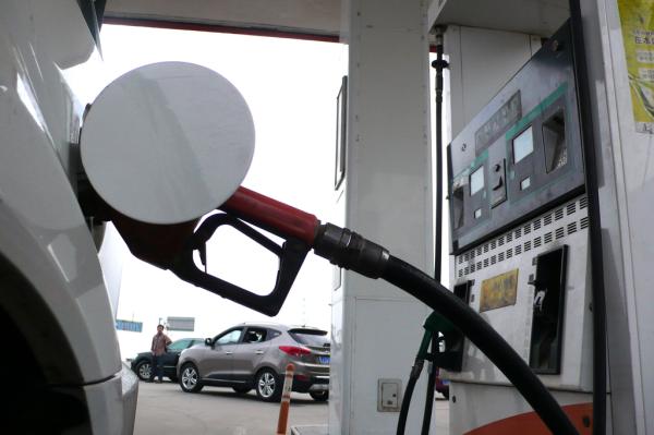 2016年1月1日起,对东部11省市全面供应国五标准汽柴油。 东方IC 资料