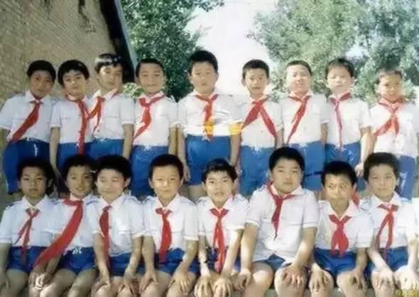 上海80年代小学校服图片