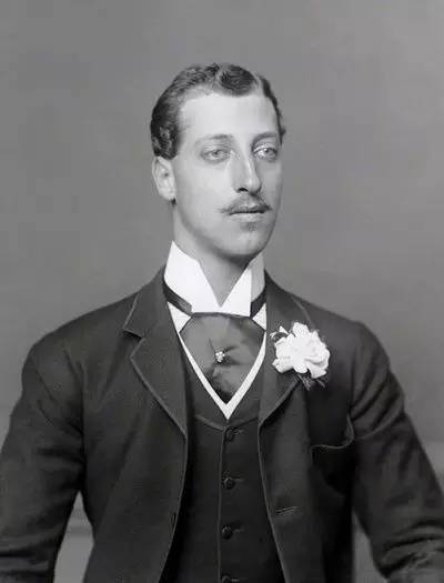 关于巴斯尔时期的服装史(男装篇)