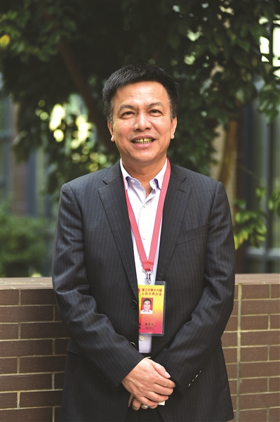 面对这样的大环境,晋江市人大代表,兴业皮革科技股份有限公司399_600