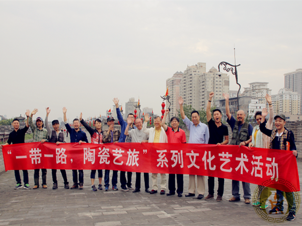 《丝路瓷路》带你跟随艺术家的脚步重走丝路 一起探寻丝绸