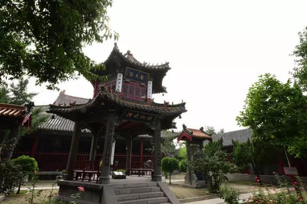 汶上縣城西北隅,是我國著名的佛教文化旅遊聖地,以