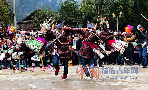 大洞苗族芦笙节盛装舞起来