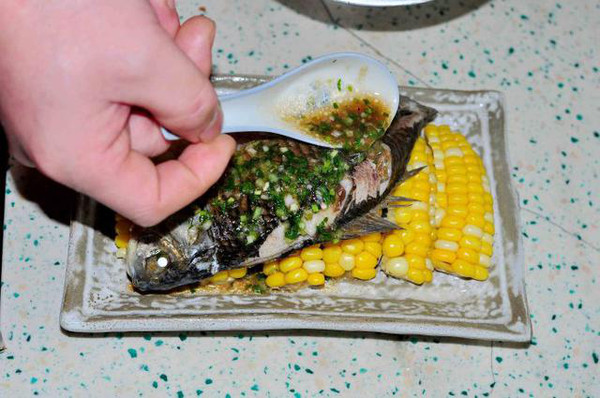 玉米蒸鲫鱼,营养与美味兼得的选择