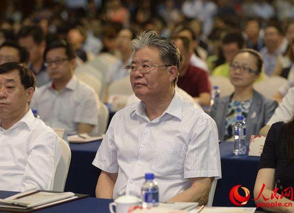 1959.4ɽٳˣ19837²μӹ19833¼йɽѧʷϵҵѧѧʷѧѧʿѧλְ