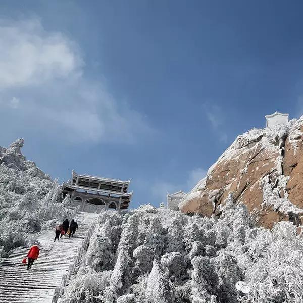 巍巍新县金兰山