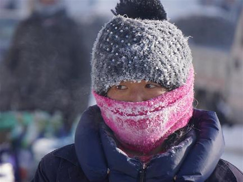 中国"冷极"根河现今冬极寒天气 耐寒群众也喊冷