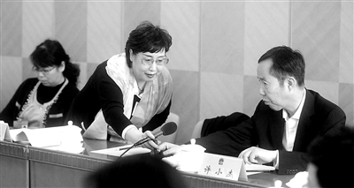 Ѷ СãʮĽ˴ĴλУڴũ弯гתڽԵ㣬ȻΪŴĻ⡣